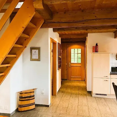Haus Itten Gemuetlich Und Rustikal Hondrich